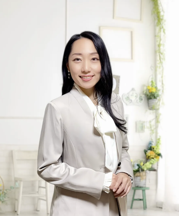西角 麻友美